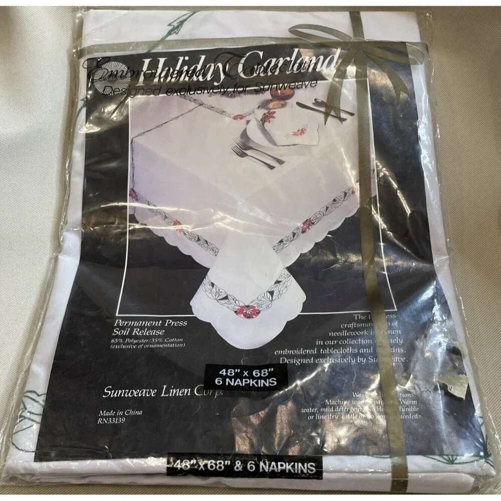 Sunweave Poinsettia Holiday Garland Embroidered 6 Napkins + Tablecloth NEW‎